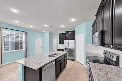 4958 White Sanderling Court, Tampa FL - photo 15 of 39