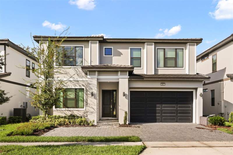 5821 HIGH SEAS DRIVE home for sale in Paradiso Grande