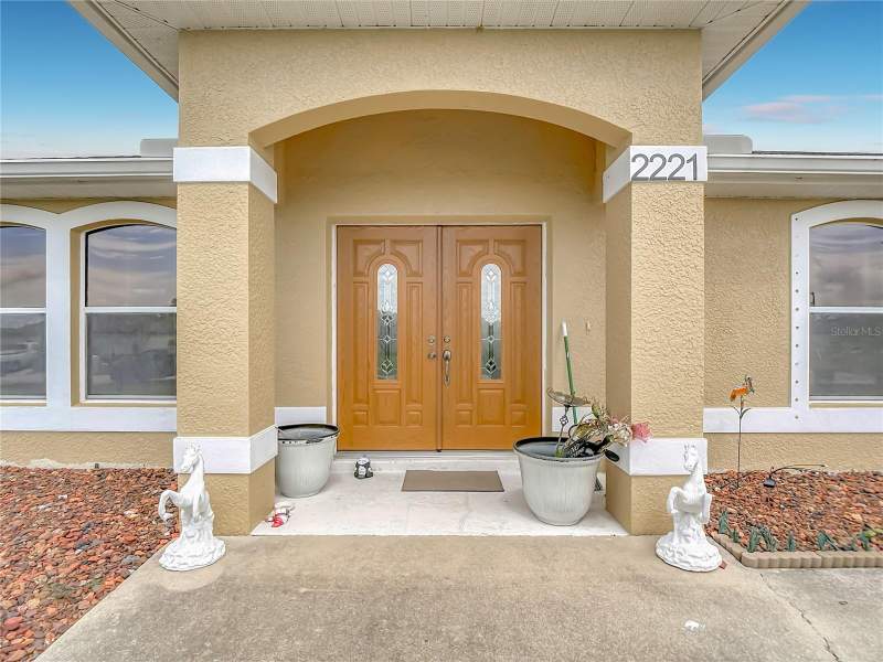 3 bedroom Single Family Residence at 2221 SW 3rd Avenue, Cape Coral, Cape Coral — photo 3