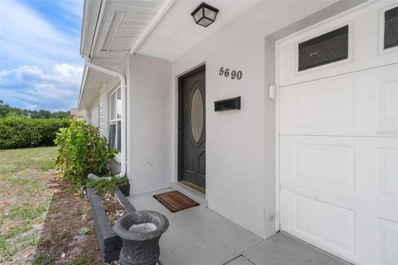 3 bedroom Single Family Residence at 5690 6TH STREET, EDENWOOD ADD SEC 4, ST PETERSBURG — photo 2