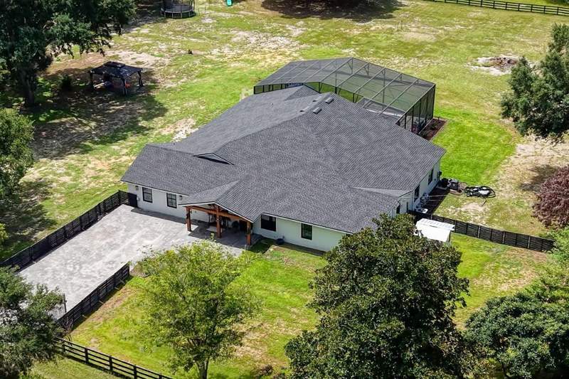 17224 OLD COUNTRY LANE home for sale in Lake Avalon Groves