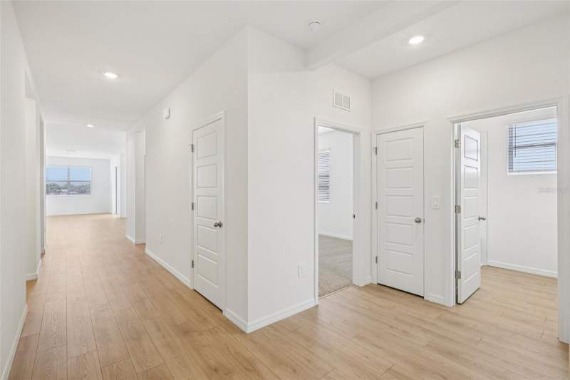 5 bedroom Single Family Residence at 4665 Barberry Avenue, Hawthorne Phase 3A-3B, Lakeland — photo 4