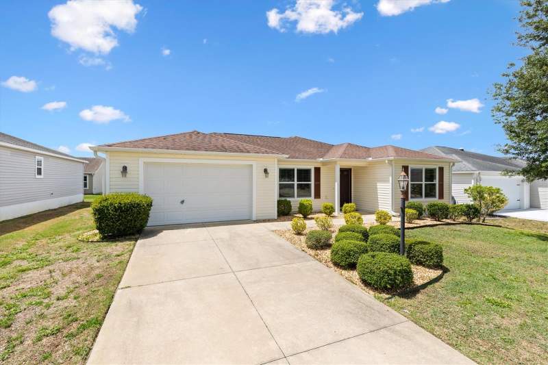 2 bedroom Single Family Residence at 712 Shelton Street, The Villages, The Villages — photo 2