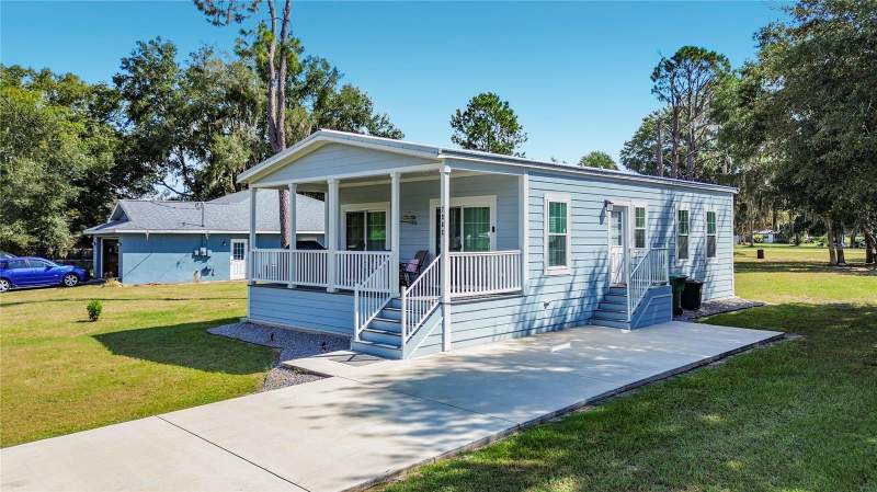 2 bedroom Manufactured Home at 7962 W Riverbend Road, River Bend Unit 06, Crystal River — photo 4
