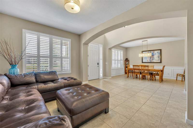 5 bedroom Single Family Residence at 14001 Rugby Street, Verde Park Ph 1, Oakland — photo 4