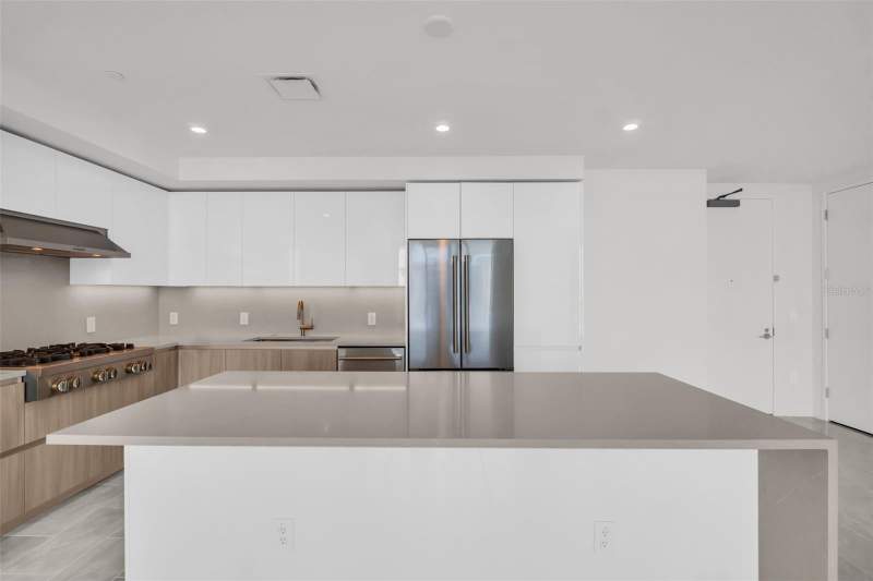 3 bedroom Condominium at 400 Central Avenue #2605, 400 Central, St Petersburg — photo 4