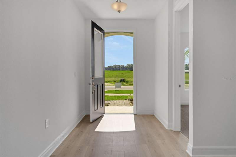 4 bedroom Single Family Residence at 934 Sunshower Drive, Reserves At Hammock Oaks, Lady Lake — photo 3