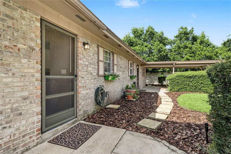 2 bedroom Half Duplex at 330 E Evergreen Avenue, Evergreen Place, Longwood — photo 4