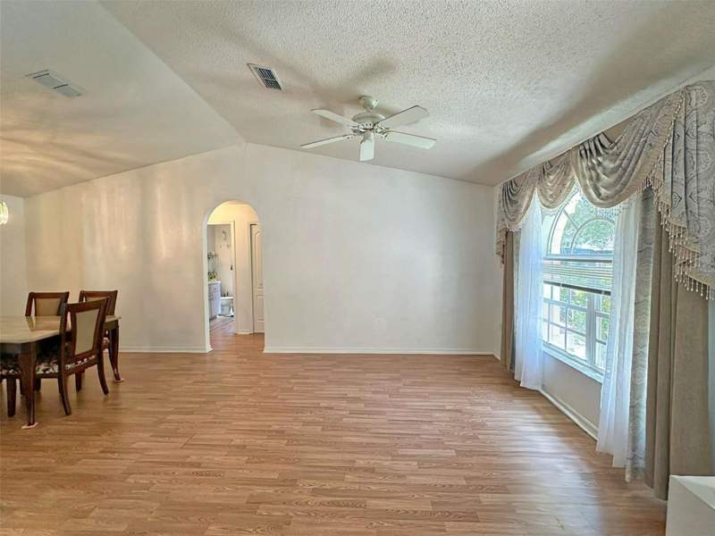 3 bedroom Single Family Residence at 8421 Peoria Street, Spring Hill, Spring Hill — photo 3