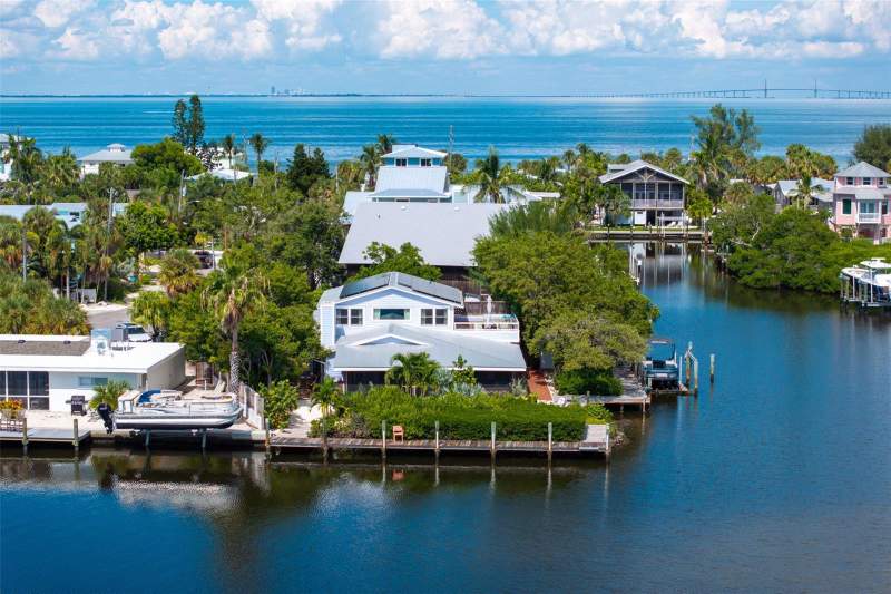 3 bedroom Single Family Residence at 511 South Drive, Wells Bay Harbor, Anna Maria — photo 4