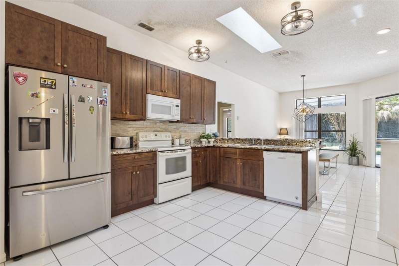 3 bedroom Single Family Residence at 1462 DEER LAKE CIRCLE, DEER LAKE RUN, APOPKA — photo 5