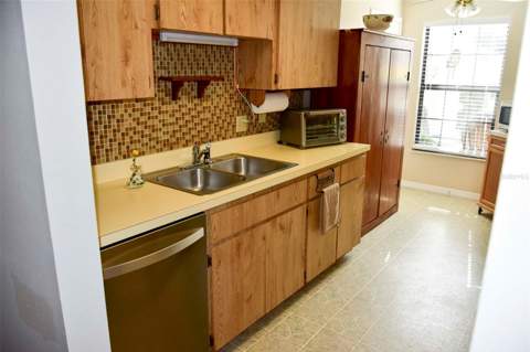 2243 Wyndam Drive, Spring Hill FL - photo 15 of 39