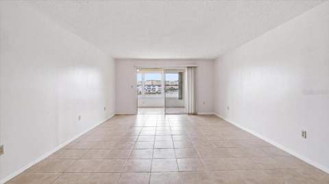5925 Shore Boulevard #302, Gulfport FL - photo 11 of 29