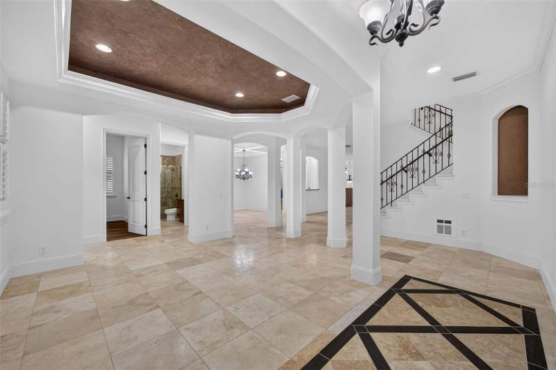 4 bedroom Single Family Residence at 341 E Reading Way, Charmont, Winter Park — photo 4