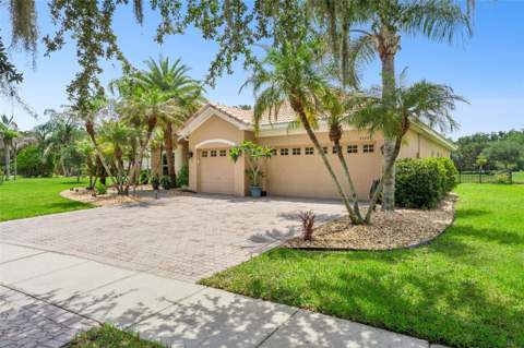 3524 Shorewood Drive, Kissimmee FL - photo 7 of 84