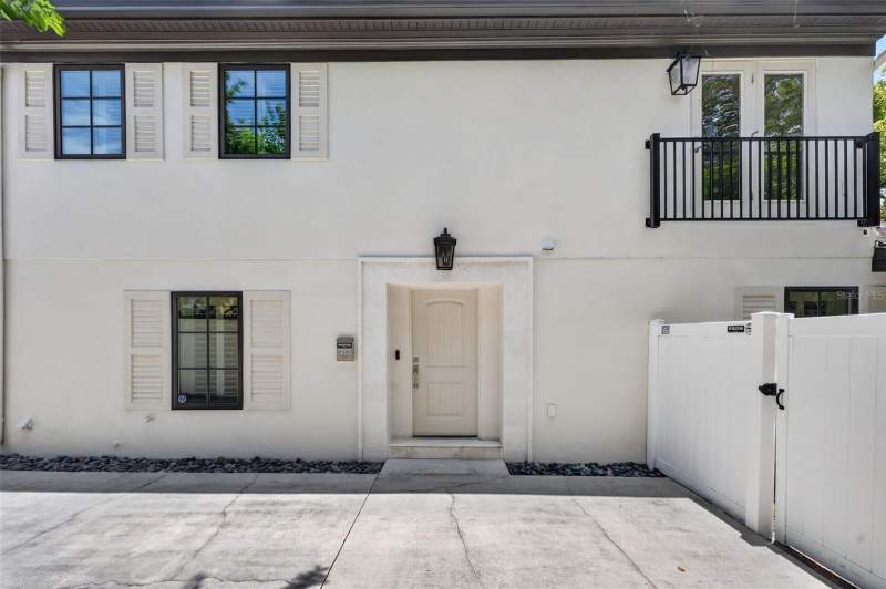 3 bedroom Townhouse at 1265 Arlington Pl, Virginia Hgts Rep, Winter Park — photo 2