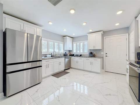 8502 N Otis Avenue, Tampa FL - photo 10 of 83