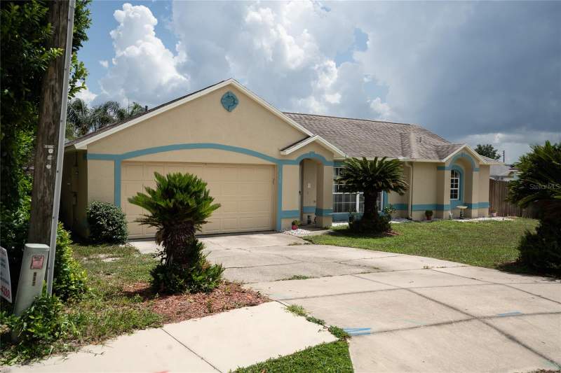 3 bedroom Single Family Residence at 832 White Birch Court, Shadow Ridge Ph 01, Orange City — photo 2