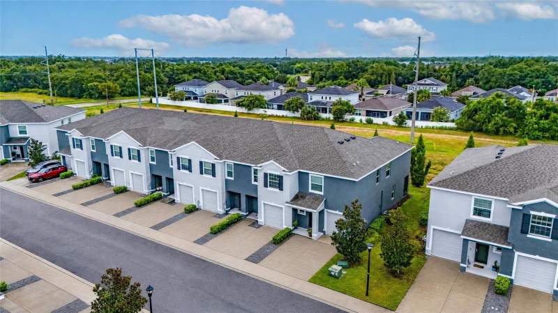 3 bedroom Townhouse at 8669 Falling Blue Place, Eagle Palm Ph 3B, Riverview — photo 5