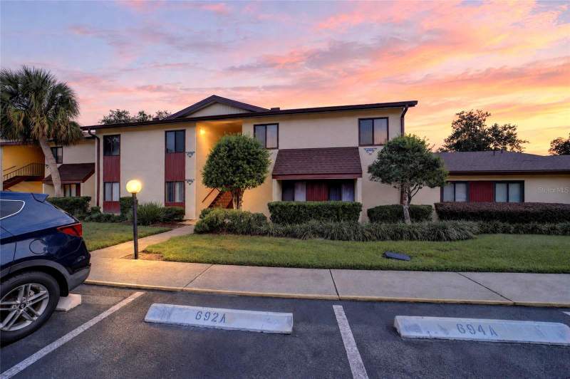 2 bedroom Condominium at 688 Midway Drive #B, Twin Lakes Village East Condo, Ocala — photo 2