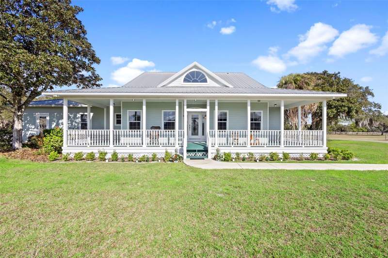 6 bedroom Farm at 42554 Maggie Jones Road, Paisley, Paisley — photo 3