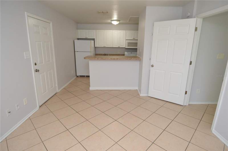 1 bedroom Condominium at 1400 Gandy Boulevard #607, Windjammer Condo, St Petersburg — photo 5