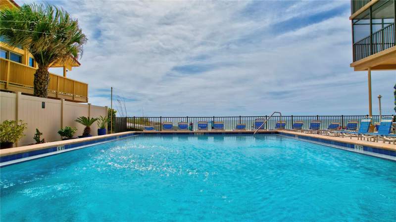2 bedroom Condominium at 14900 GULF BOULEVARD #401, SURFSIDE SOUTH CONDO, MADEIRA BEACH — photo 5