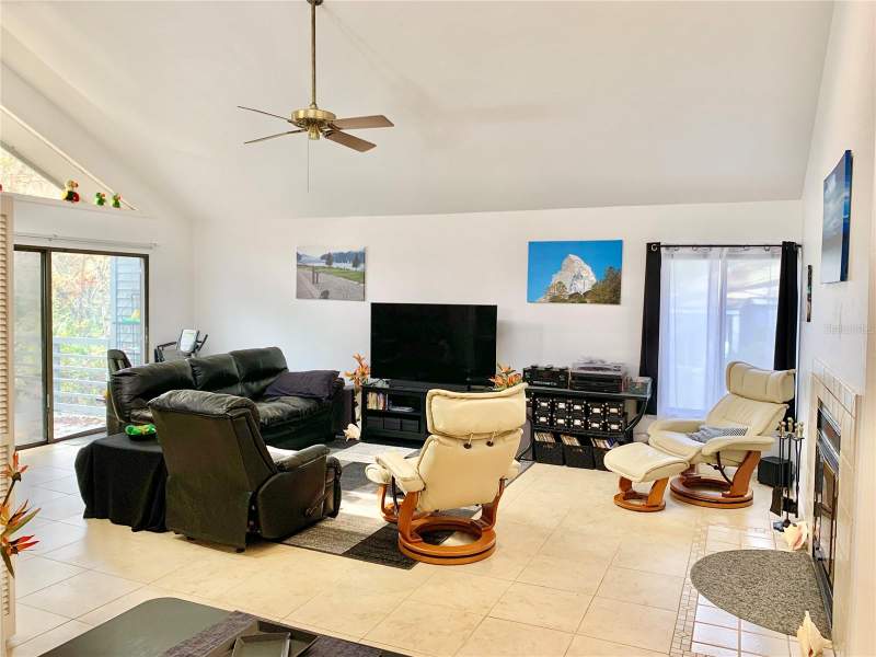 3 bedroom Single Family Residence at 1658 NW 22nd Circle, Hobbits Glen, Gainesville — photo 4