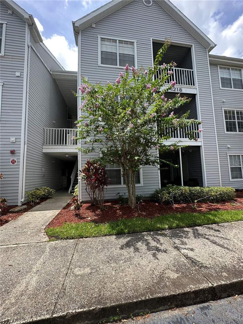2 bedroom Condominium at 1218 Bermuda Lakes Lane #203, Gables At Lakeside Condo, Kissimmee — photo 2