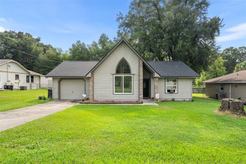 3 bedroom Single Family Residence at 9 Teak Court, Silver Spgs Shores Un 23, Ocala — photo 2
