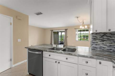 11715 Windbourne Court, Orlando FL - photo 8 of 35