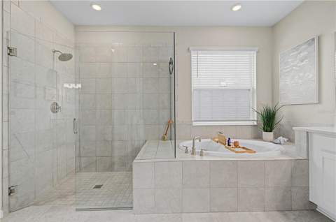 10938 Fieldstone Drive, Palmetto FL - photo 10 of 30