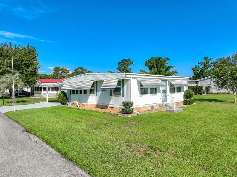 3 bedroom Manufactured Home at 1925 BROOKSIDE DRIVE, DORA PINES UNIT 3, MOUNT DORA — photo 2
