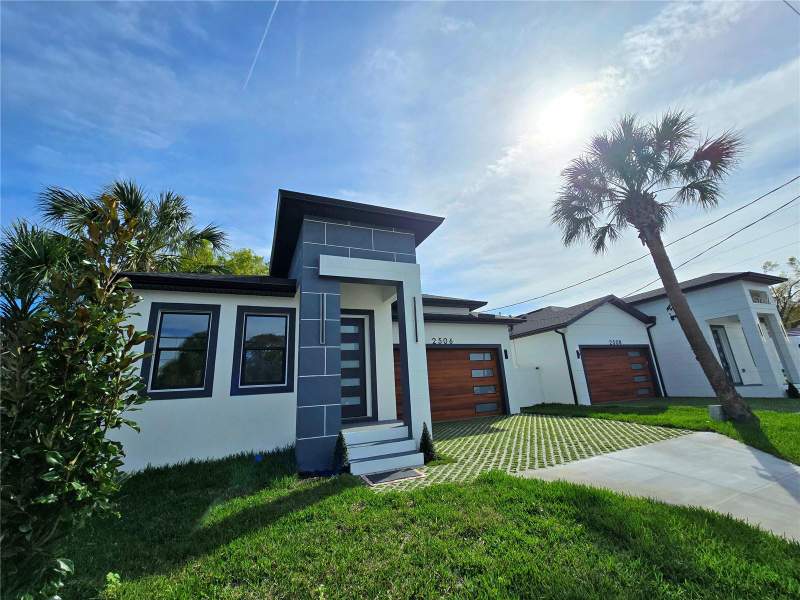 BayamoHomes for Sale in Tampa, FL