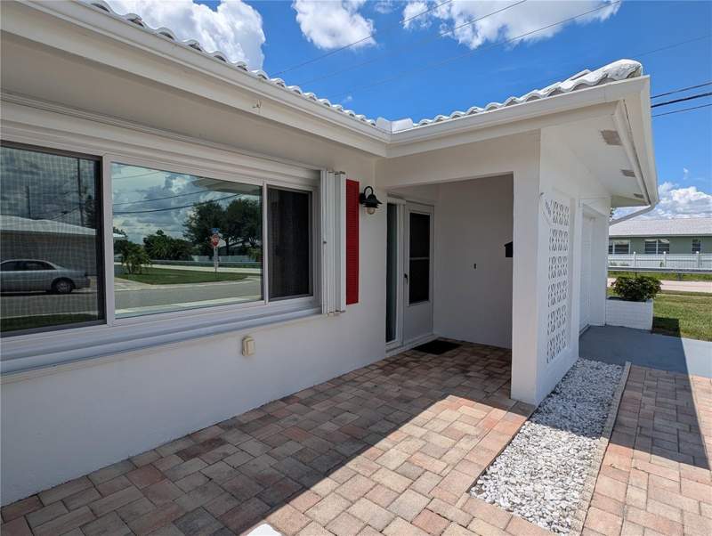 2 bedroom Single Family Residence at 10188 45th Street #2, Mainlands Of Tamarac By The Gulf Two Condo, Pinellas Park — photo 3