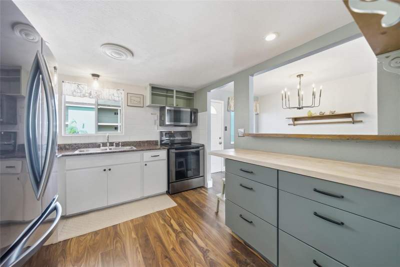 2 bedroom Condominium at 2330 Canal Drive #G27, The Fourth Bayshore, Bradenton — photo 3