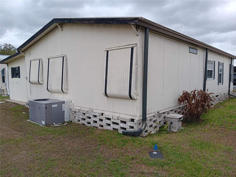 2 bedroom Manufactured Home at 37536 AMIGO DRIVE, SPANISH TRAILS WEST RESIDENTIAL COOPERATIVE, ZEPHYRHILLS — photo 3