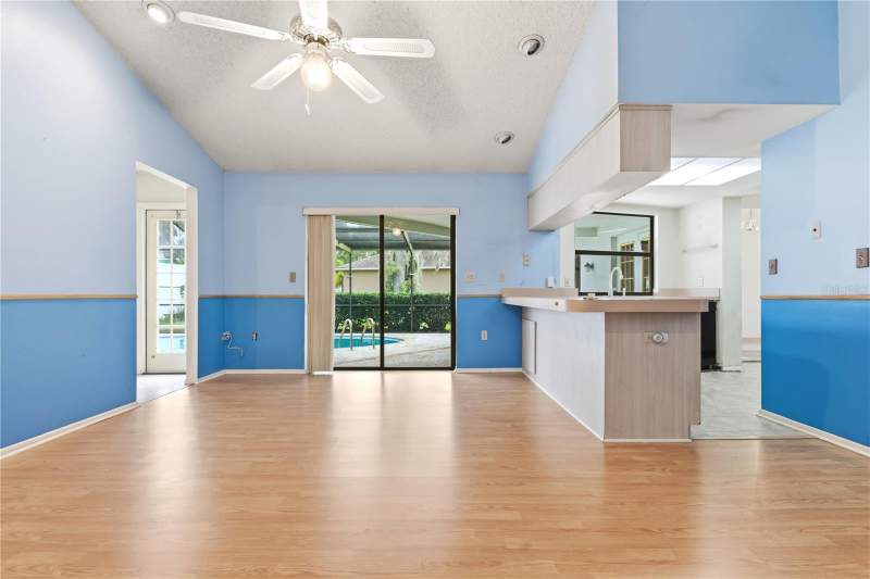 4 bedroom Single Family Residence at 9028 Par Court, Fairway Oaks, Hudson — photo 4