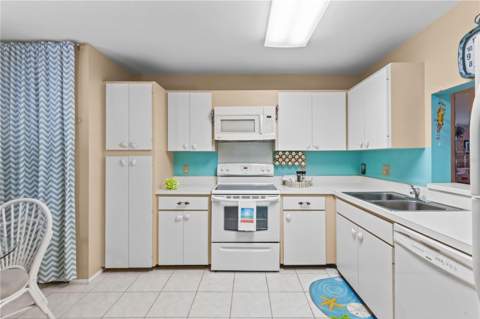 521 Lakeside Drive, Bradenton FL - photo 6 of 41