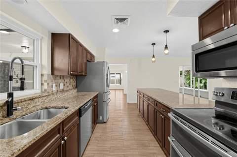 714 Avenue O, Winter Haven FL - photo 9 of 33