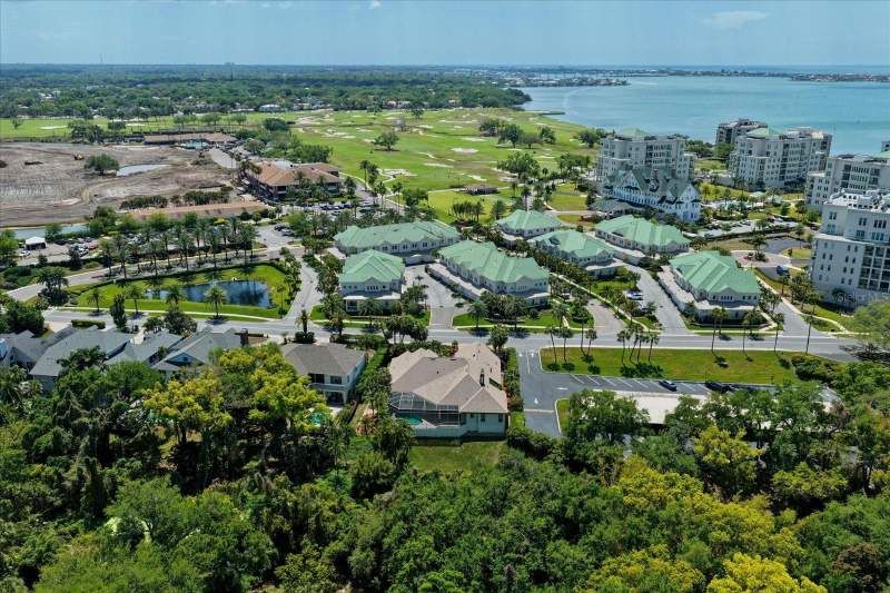 4 bedroom Single Family Residence at 280 Belleview Boulevard, Gatehouse Woods, Belleair — photo 4