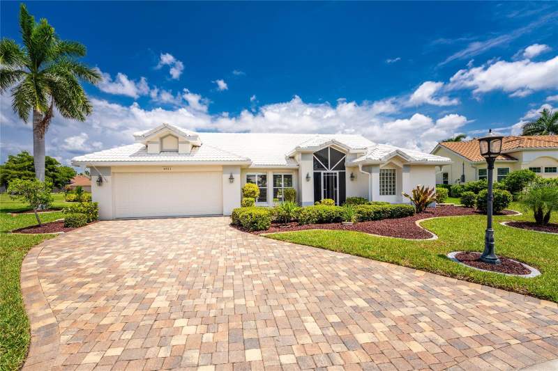 3 bedroom Single Family Residence at 6011 Key Largo Circle, Admirals Point Condo, Punta Gorda — photo 2