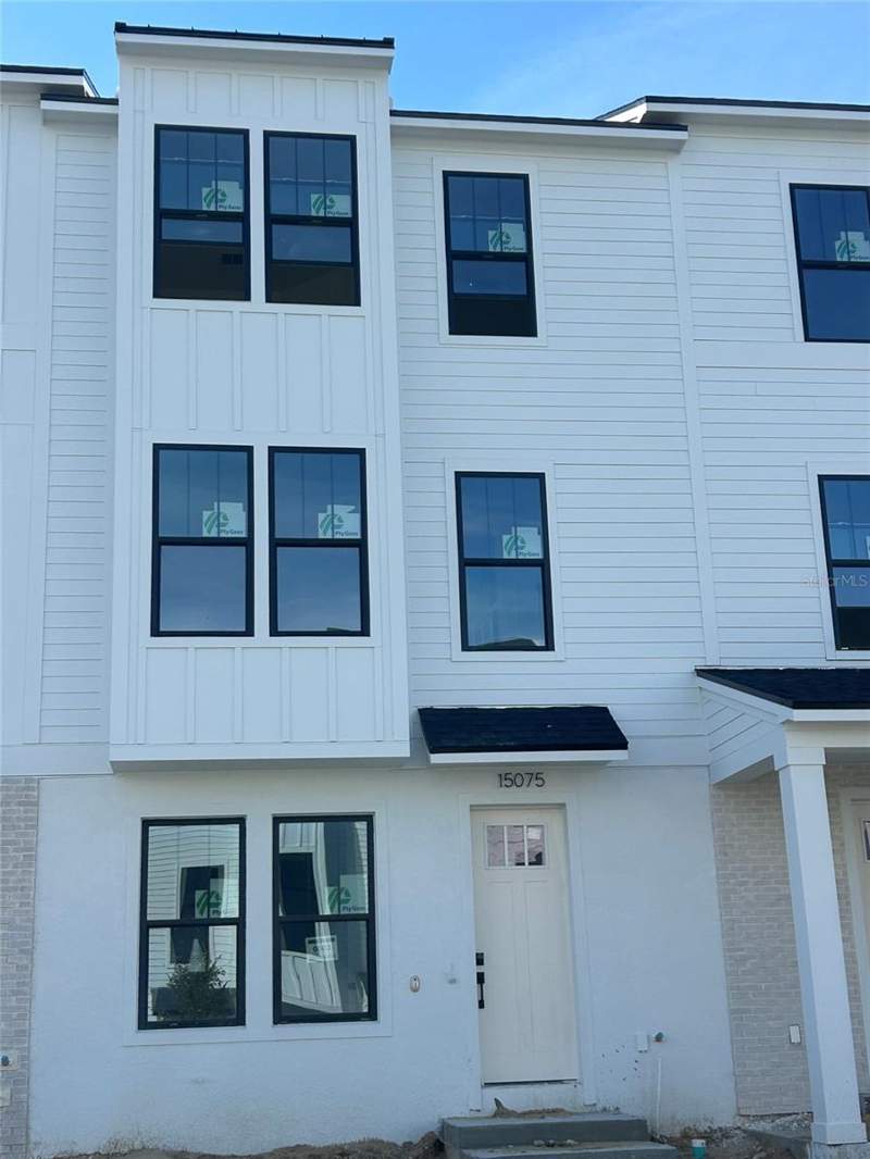 3 bedroom Townhouse at 15075 Groveside Road, Parkview At Hamlin, Winter Garden — photo 2