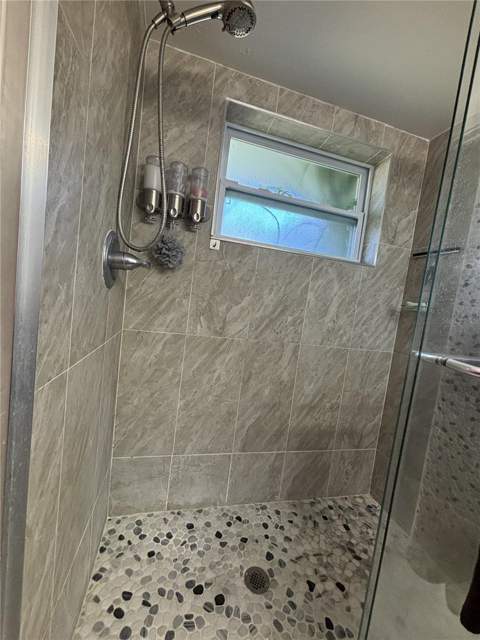 1002 Silver Palm Way, Apollo Beach FL - photo 24 of 27