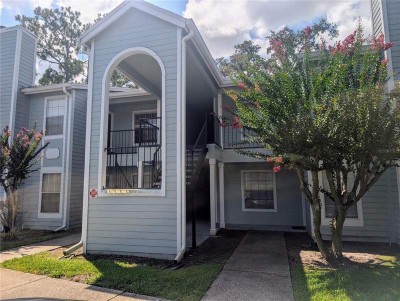 2550 N ALAFAYA TRAIL #12105 home for sale in Waterford Landing Condo
