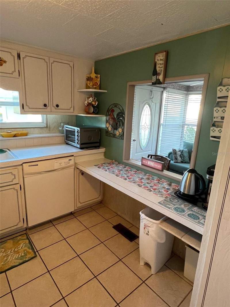 2 bedroom Mobile Home at 29250 US Highway 19 #301, Doral Ro Association Inc Unrec, Clearwater — photo 5