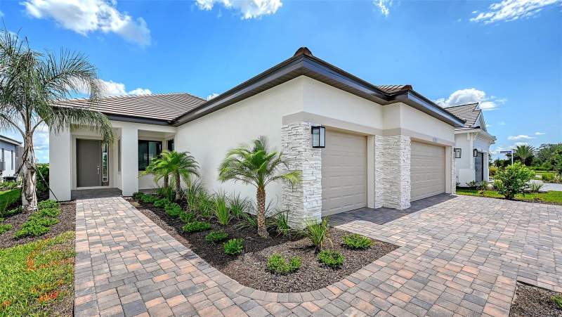 17645 MEANDERING PALMS CROSSING home for sale in Palm Grove at Lakewood Ranch