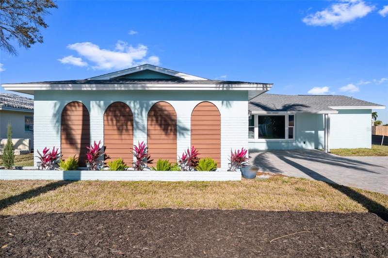 3 bedroom Single Family Residence at 11145 4TH STREET, ISLE OF PALMS 1ST ADD, TREASURE ISLAND — photo 1