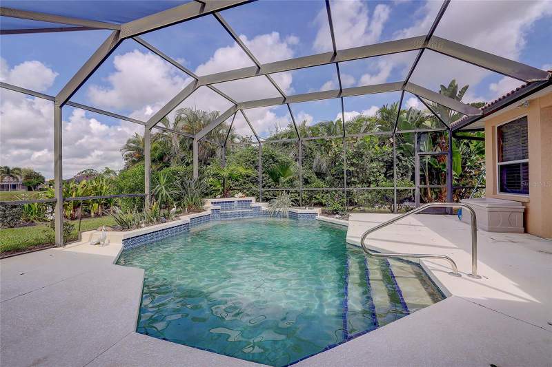 3 bedroom Single Family Residence at 12306 Greenbrier Way, Riverwalk Ridge, Lakewood Ranch — photo 2