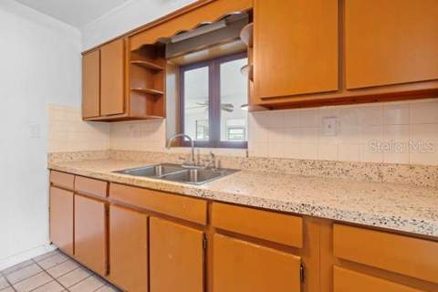 1404 E Alfred Street, Tavares FL - photo 23 of 40